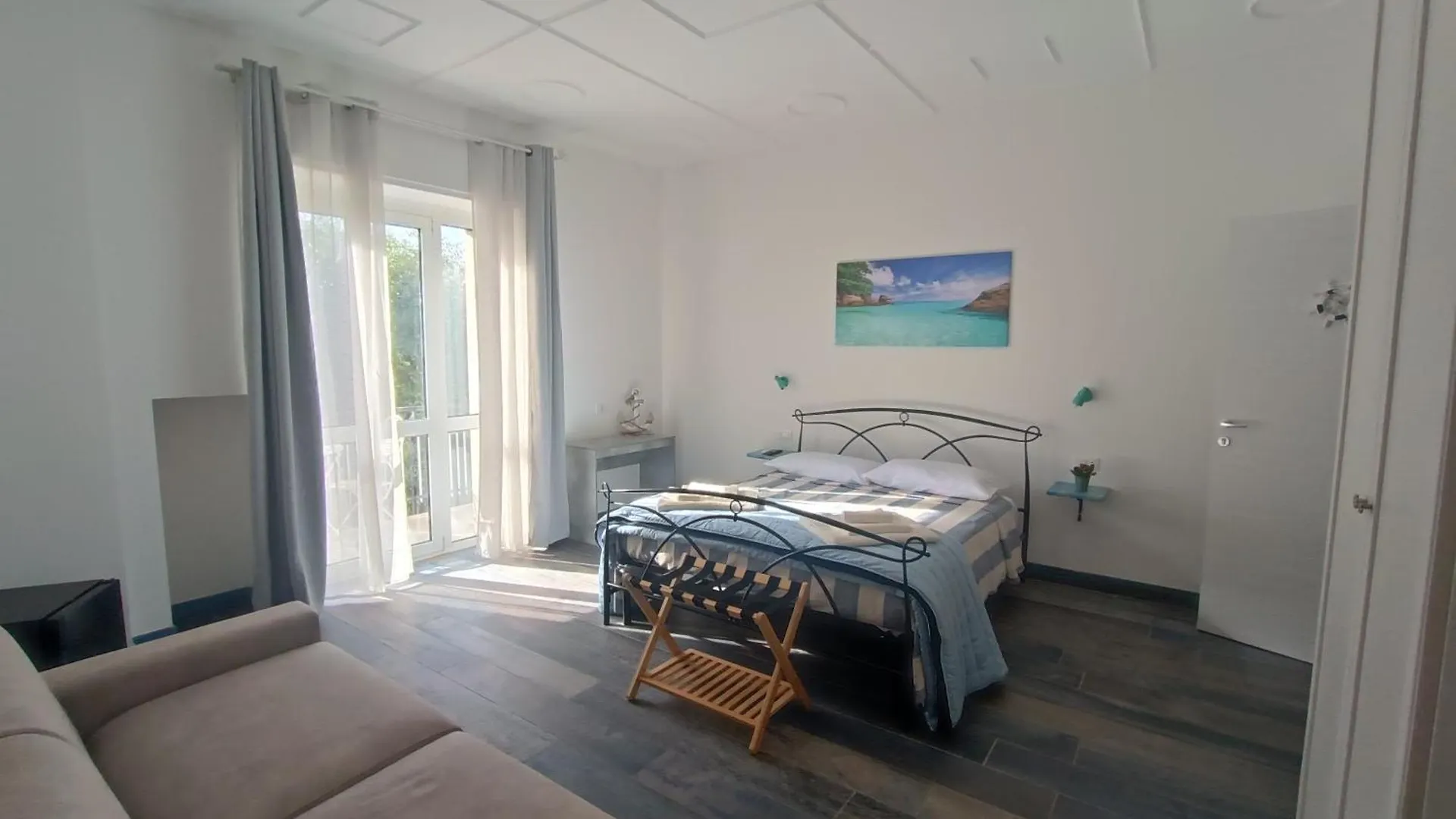 ホテル Porto Sicuro By Hospitality Sardinia カリアリ